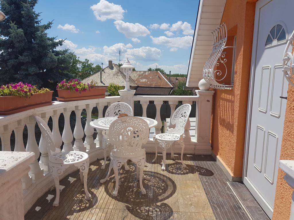 Villa Apartment Ruban Luaran gambar
