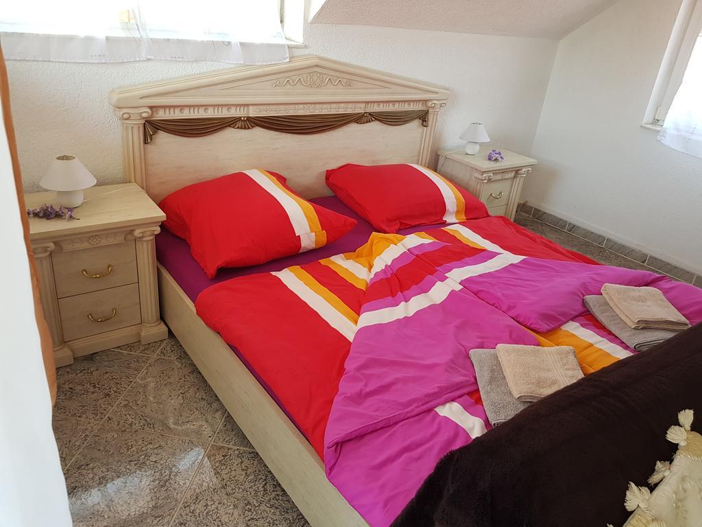Villa Apartment Ruban Luaran gambar